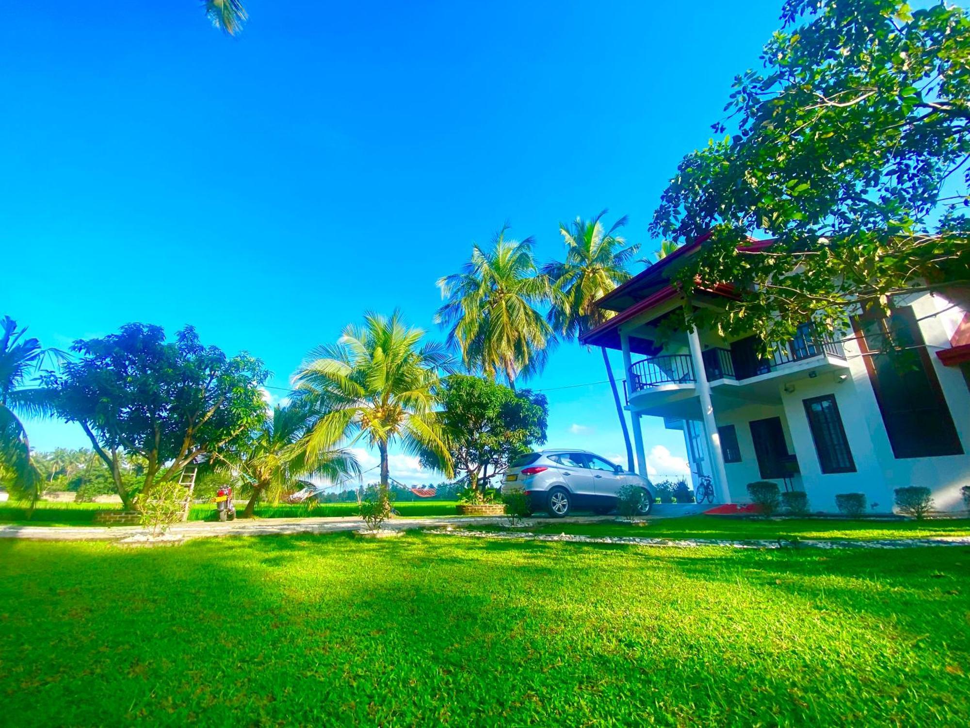 Aroma Villa Homestay Polonnaruwa Buitenkant foto